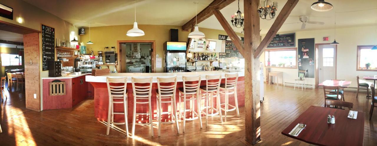 Auberge Cafe Acadien Bonaventure Buitenkant foto